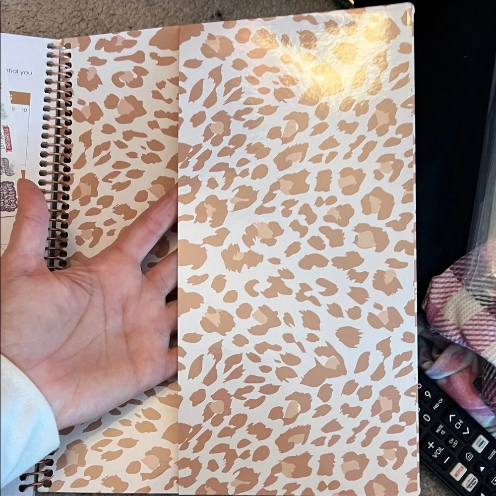 Bloom Daily Planner - Tan leopard 2025-2026